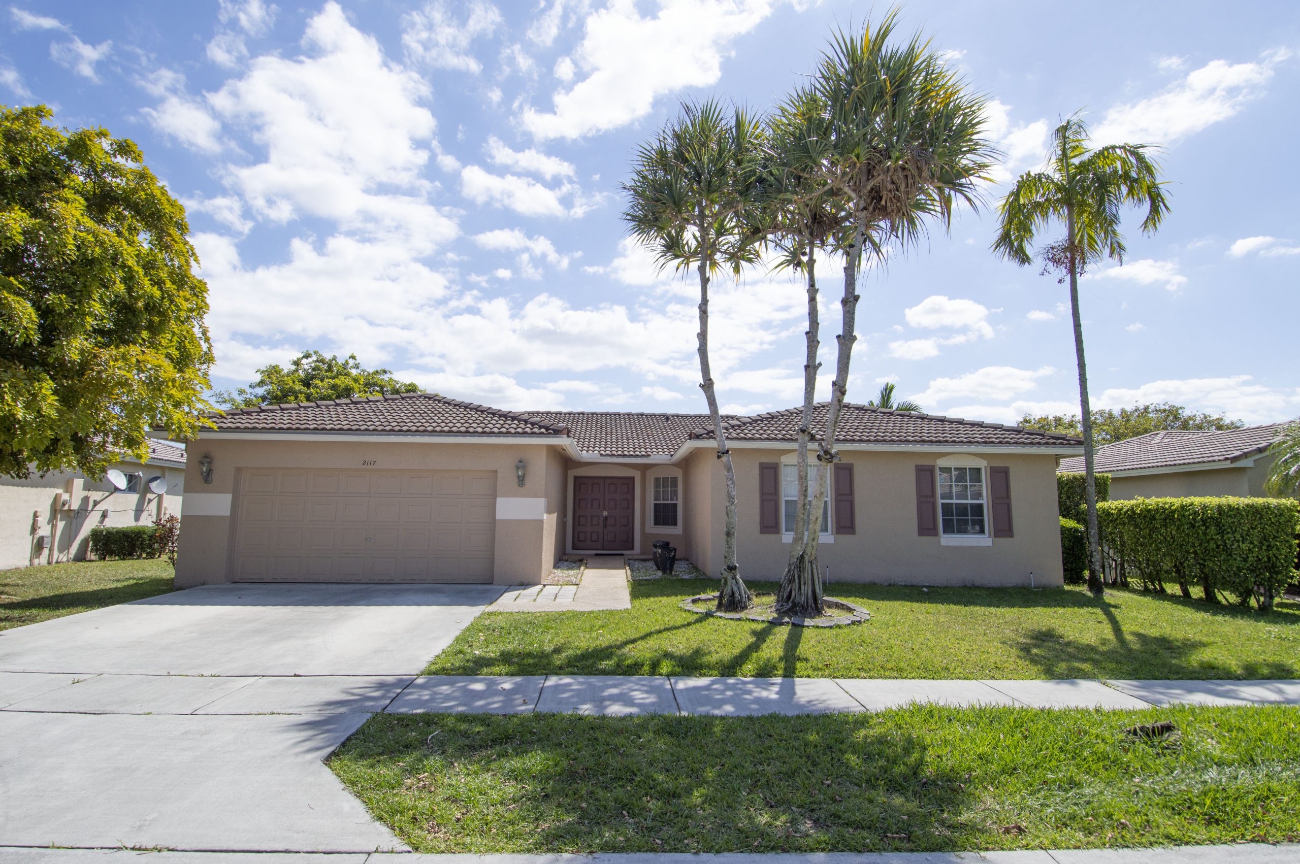 House Front for 2117 SW 119th Ave, Miramar, FL 33025 - © Flat Fee Florida Realty